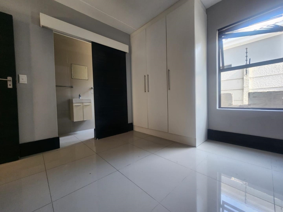 1 Bedroom Property for Sale in Parklands North Western Cape